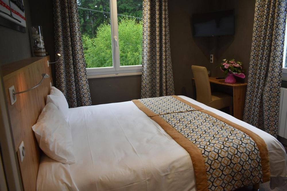 Logis Hotel Beau Site Loubaresse  Exterior photo