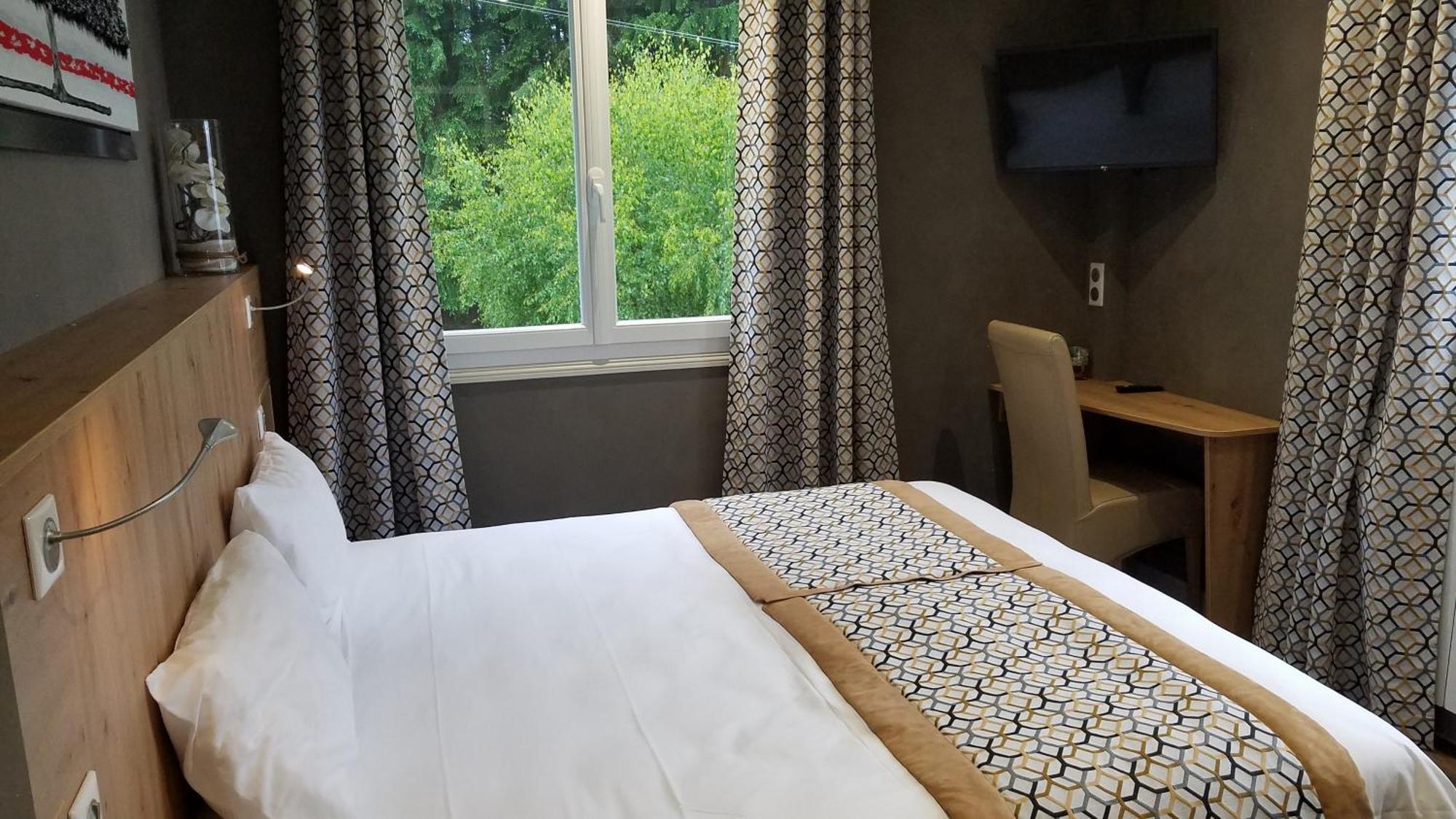 Logis Hotel Beau Site Loubaresse  Exterior photo