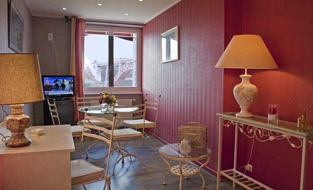 Logis Hotel Beau Site Loubaresse  Exterior photo
