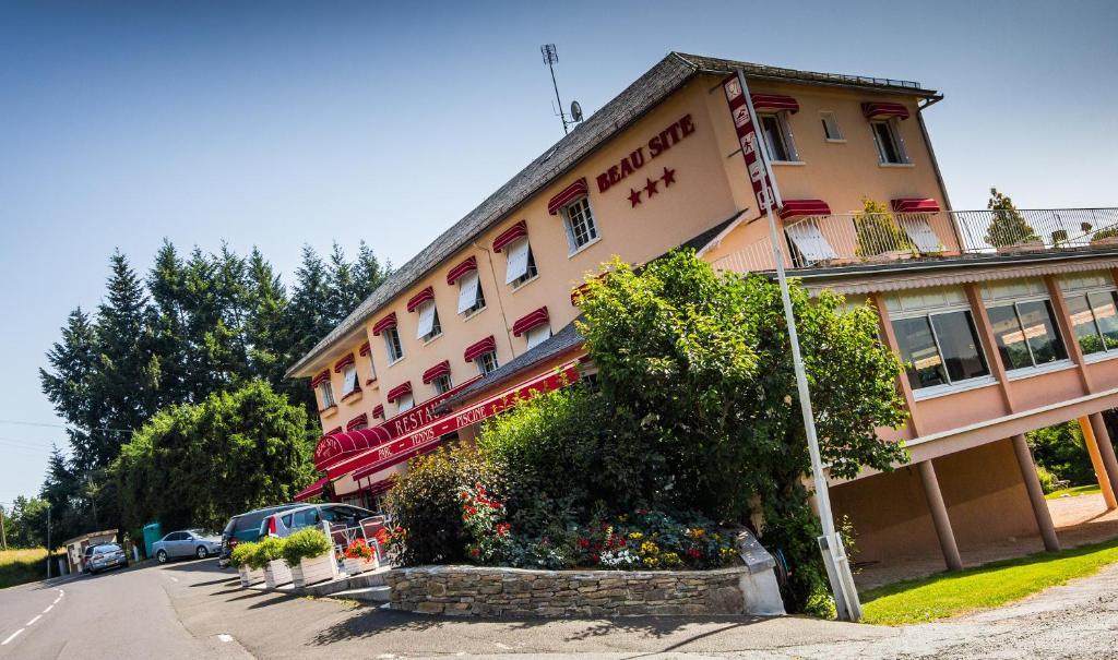 Logis Hotel Beau Site Loubaresse  Exterior photo